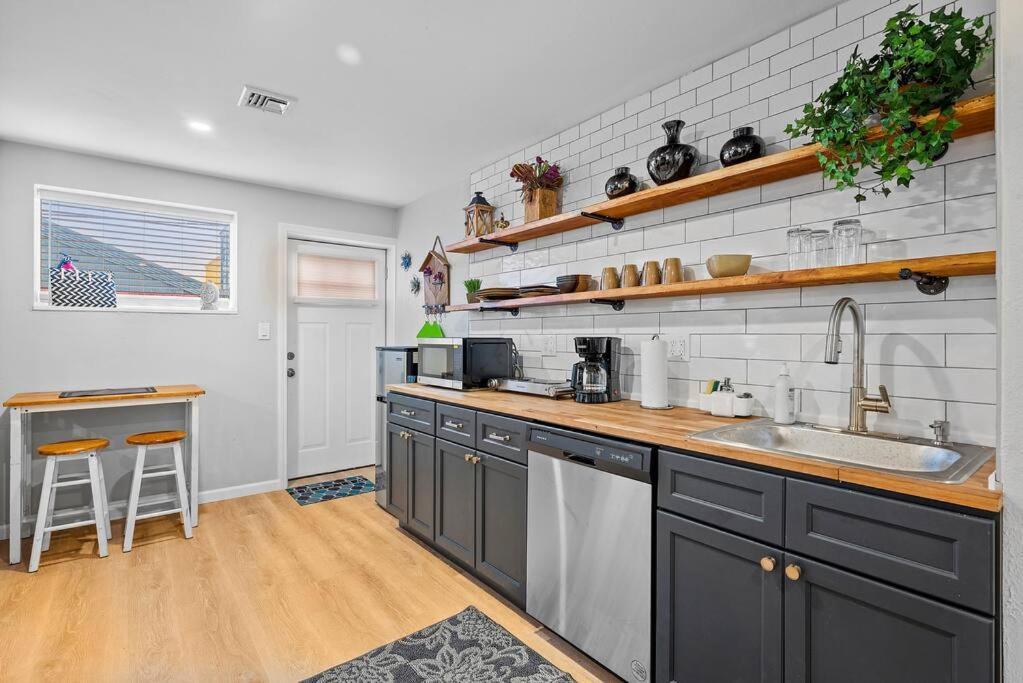Trendy & Hip South Side Studio Walk To Downtown Pittsburgh Exterior foto
